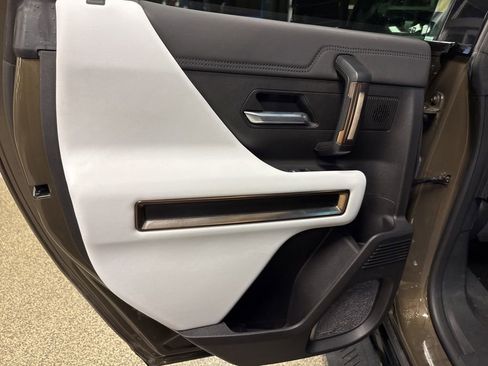 Used 2025 GMC Hummer EV 3X w/ LPO, Sport Package image 47