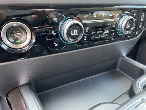 Used 2023 GMC Sierra 1500 SLT w/ SLT Convenience Package image 26