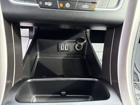 Used 2020 Ford Fusion SE FWD image 22