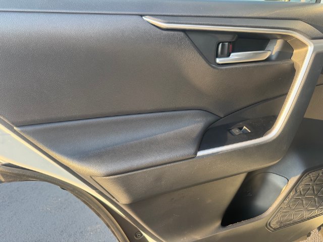 Used 2023 Toyota RAV4 XLE w/ Convenience Package FWD image 28