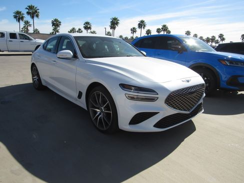 Used 2023 Genesis G70 2.0T image 2