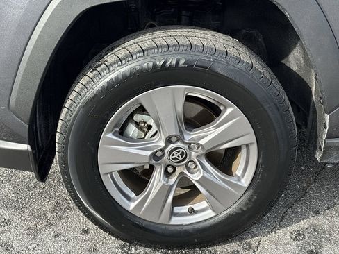 Used 2025 Toyota RAV4 XLE image 33