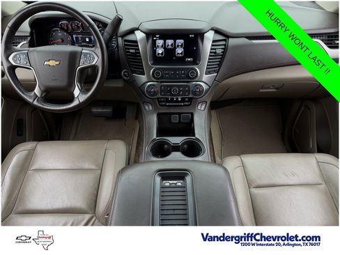 Used 2017 Chevrolet Suburban LT RWD image 6