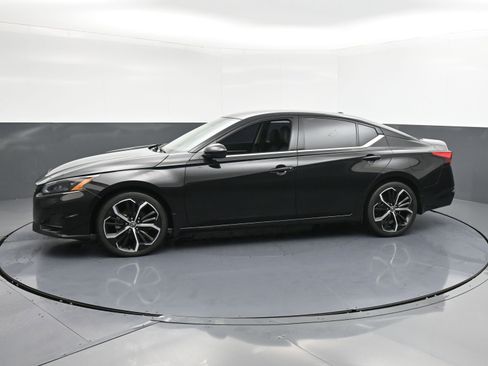 Used 2023 Nissan Altima 2.5 SR image 5