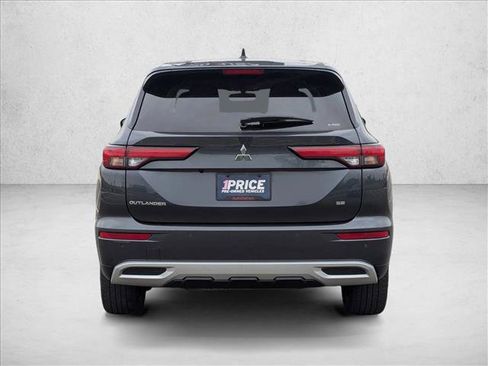 Used 2024 Mitsubishi Outlander SE AWD/4WD image 7