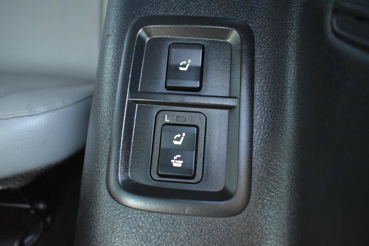 Used 2014 Toyota Sequoia Platinum RWD image 53