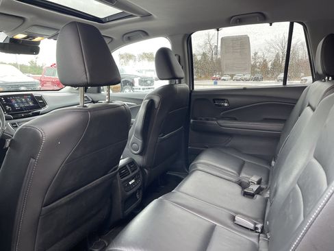 Used 2022 Honda Pilot Black Edition image 11