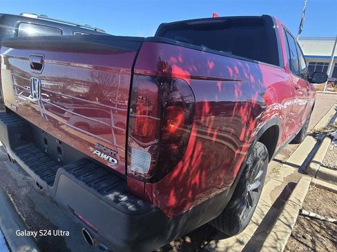 Used 2023 Honda Ridgeline Sport image 11