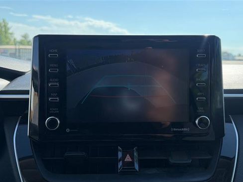 Used 2021 Toyota Corolla LE FWD image 22