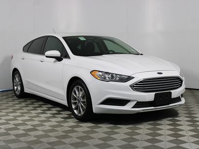 Used 2017 Ford Fusion SE w/ Fusion SE Technology Package