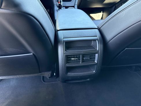 Certified 2025 Cadillac XT5 Premium Luxury image 17