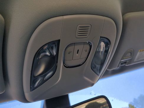 Used 2020 Jeep Compass Latitude image 20