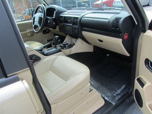 Used 2004 Land Rover Discovery S AWD/4WD image 21