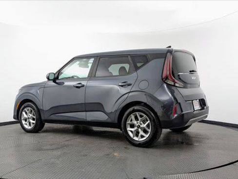 Used 2023 Kia Soul LX w/ Option Group 015 FWD image 6
