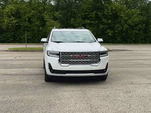 Used 2023 GMC Acadia Denali w/ Denali Ultimate Package AWD/4WD image 3