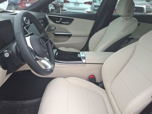 Used 2025 Mercedes-Benz C 300 Sedan image 12