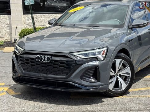 Used 2024 Audi Q8 e-tron Premium AWD/4WD image 3