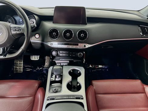 Used 2019 Kia Stinger GT2 image 18