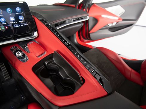 Used 2021 Chevrolet Corvette Stingray Preferred Cpe w/ Engine Appearance Package RWD image 36