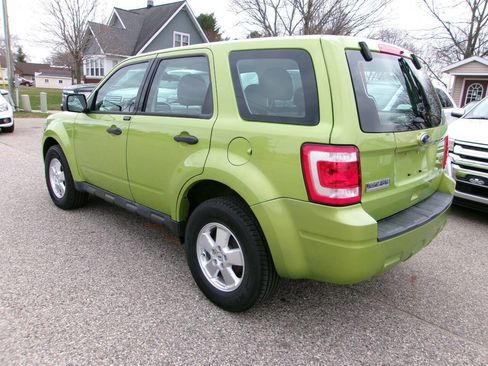 Used 2011 Ford Escape XLS w/ 101A Rapid Spec Order Code AWD/4WD image 4