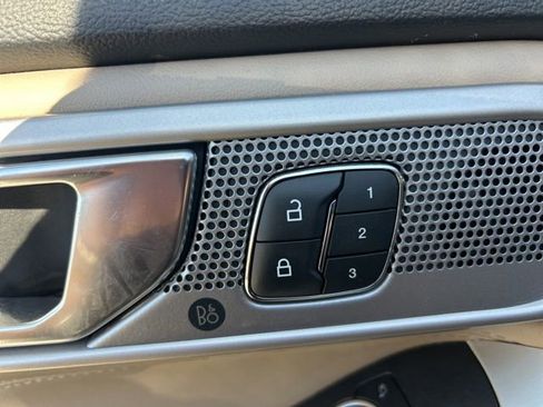 Used 2021 Ford Explorer Limited w/ Equipment Group 301A RWD image 13