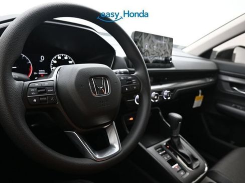 Used 2025 Honda CR-V LX image 11