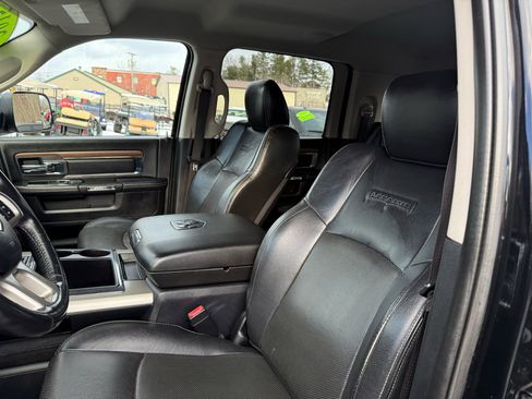 Used 2015 RAM 3500 Laramie w/ Black Appearance Group image 31
