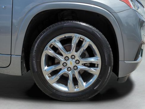 Used 2018 Chevrolet Traverse High Country AWD/4WD image 30