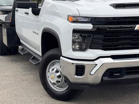 Used 2024 Chevrolet Silverado 3500 W/T w/ WT Convenience Package AWD/4WD image 4