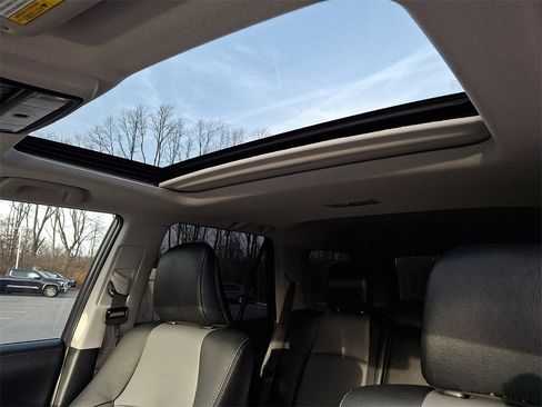 Certified 2022 Toyota 4Runner SR5 Premium image 14