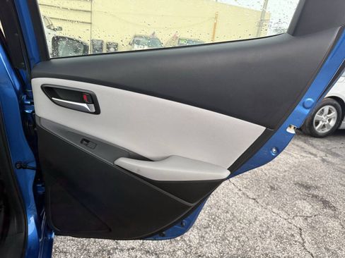 Used 2020 Toyota Yaris LE FWD image 23