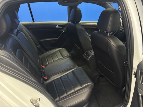 Used 2019 Volkswagen GTI SE FWD image 27