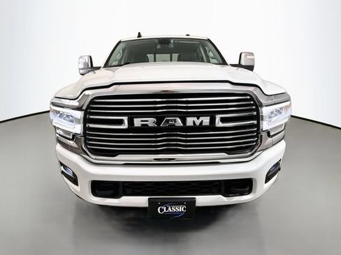Used 2024 RAM 2500 Laramie AWD/4WD image 2