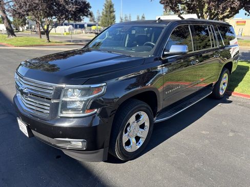Used 2015 Chevrolet Suburban LTZ RWD image 5