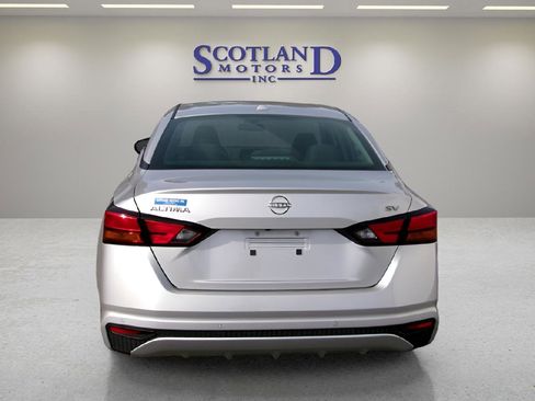 Used 2024 Nissan Altima 2.5 SV image 7