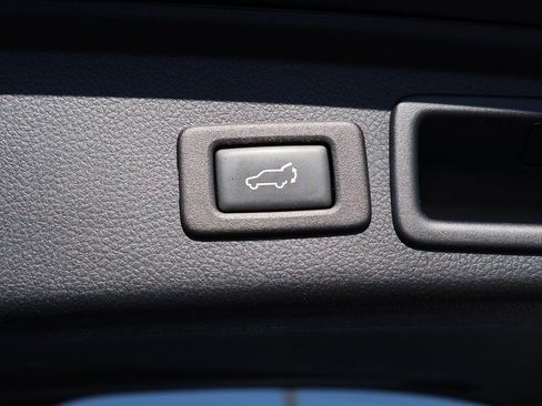 Used 2017 Subaru Forester 2.0XT Touring image 16