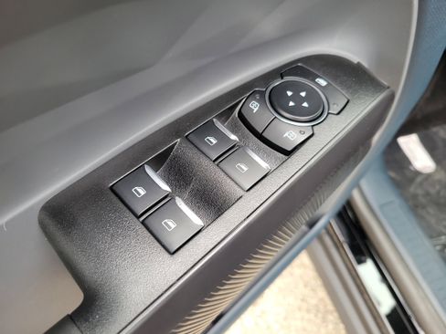 New 2025 Ford Maverick XL image 15