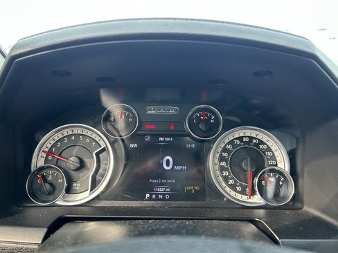 Used 2016 RAM 1500 Laramie w/ Convenience Group image 19