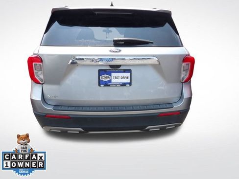 Used 2023 Ford Explorer XLT w/ Equipment Group 202A RWD image 11