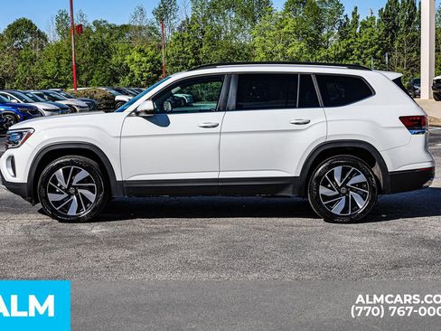 Used 2025 Volkswagen Atlas SE image 9