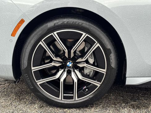 Certified 2023 BMW 760i xDrive AWD/4WD image 9