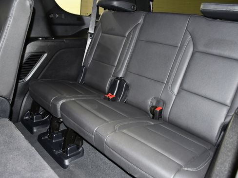 Used 2025 Chevrolet Tahoe Z71 AWD/4WD image 52
