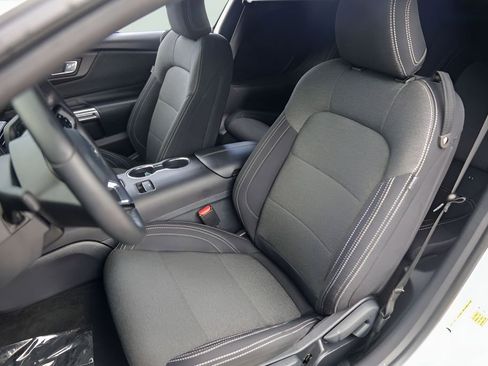 Used 2025 Ford Mustang Coupe image 10