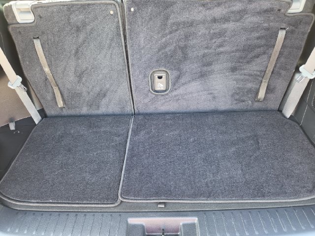 Used 2023 Toyota Highlander XLE FWD image 28