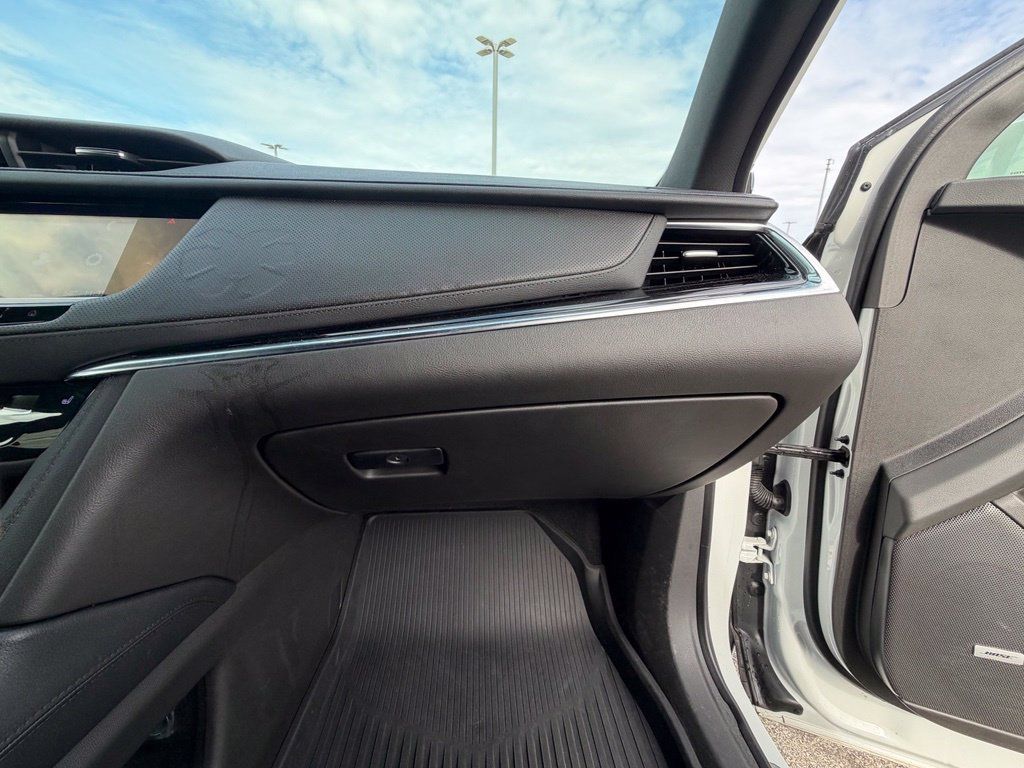 Certified 2023 Cadillac XT6 Luxury AWD/4WD image 30