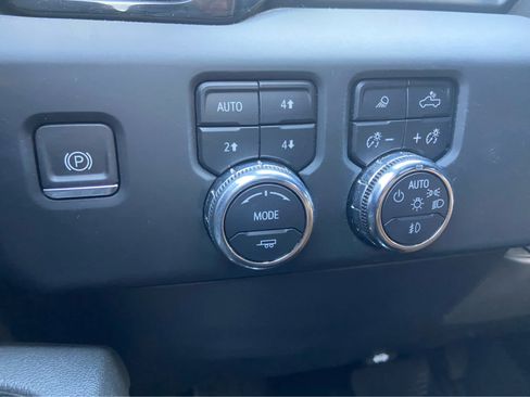 Used 2023 GMC Sierra 1500 AT4 w/ AT4 Preferred Package AWD/4WD image 30