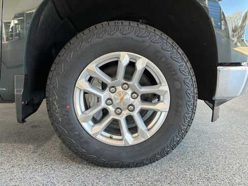 New 2026 Chevrolet Silverado 1500 LT w/ Z71 Off-Road Package image 32