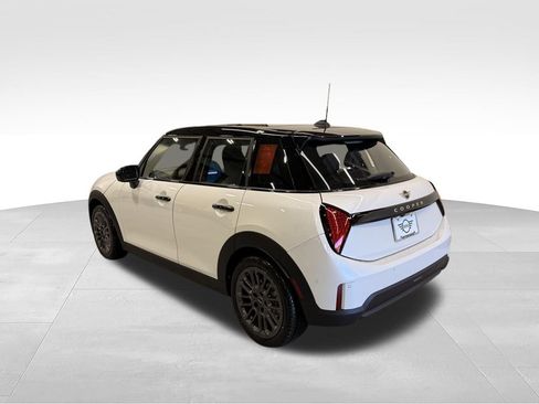 Used 2026 MINI Cooper 4-Door Hardtop FWD image 3