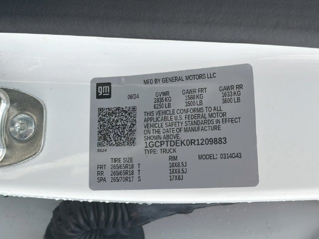 Used 2024 Chevrolet Colorado Z71 w/ Z71 Convenience Package 2 AWD/4WD image 31