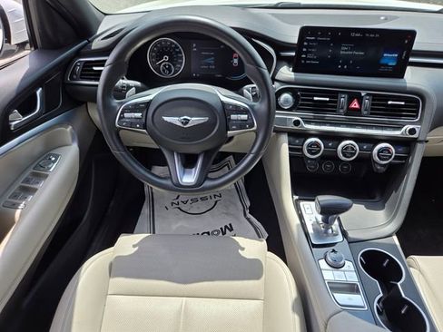 Used 2022 Genesis G70 2.0T RWD image 11